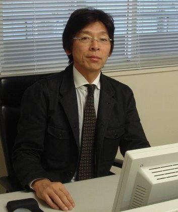 平田勝弘 教授